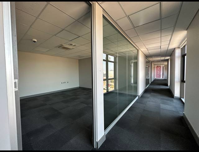 396.50M² OFFICE TO LET IN IRENE